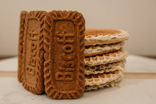 Biscuits with Biscoff cookies on a marble surface